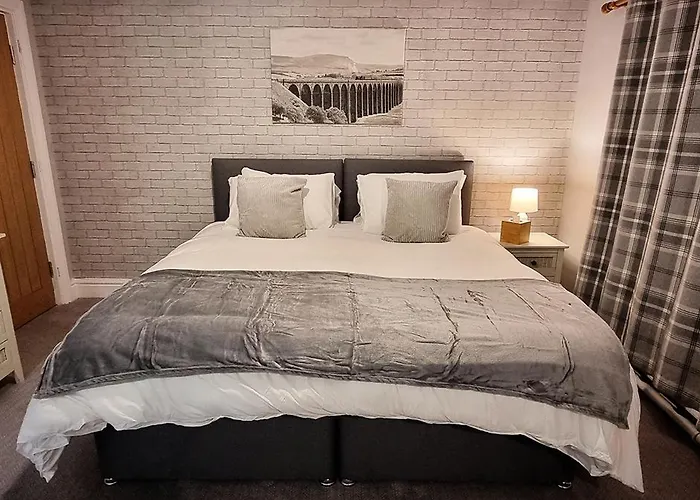 酒店 The Royal Oak, *