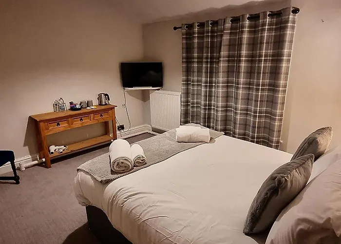 The Royal Oak, Hotel